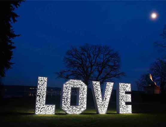 Love Buchstaben XXL 1,4m Rund um Ihre Hochzeit