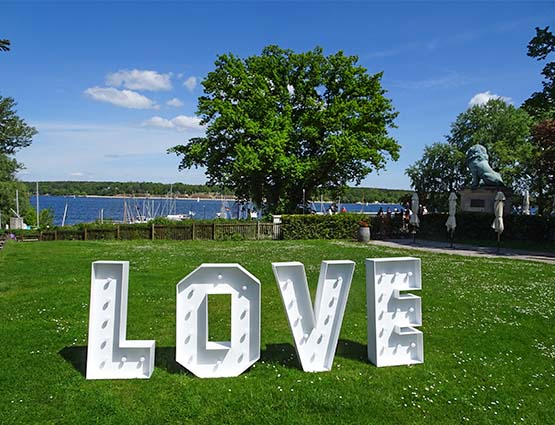 Love Buchstaben 1,2m mieten Berlin Alles für die Hochzeit, Hochzeitstdekoration mieten Berlin - Hochzeitsdekoration mieten - Hochzeit mieten - Rund um die Hochzeit