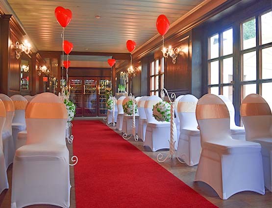 Roter Teppich mieten Hochzeit, Hochzeitsteppich mieten, rund um Ihre Hochzeit, Hochzeitsdekoration mieten