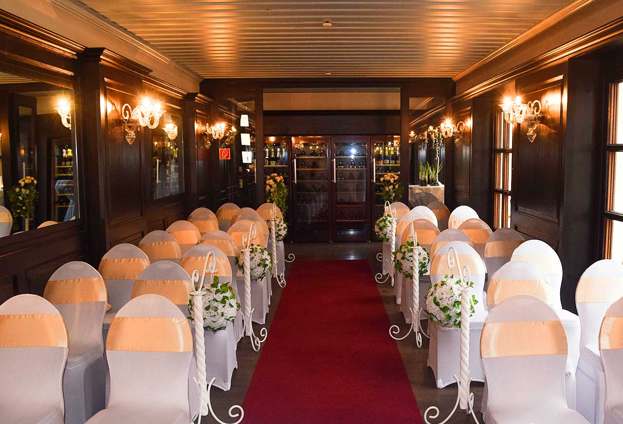 Hochzeitsschleifen - Schleifen f&uuml;r die At&uuml;hle - Hochzeitsdekoration mieten - Rund um Ihre Hochzeit