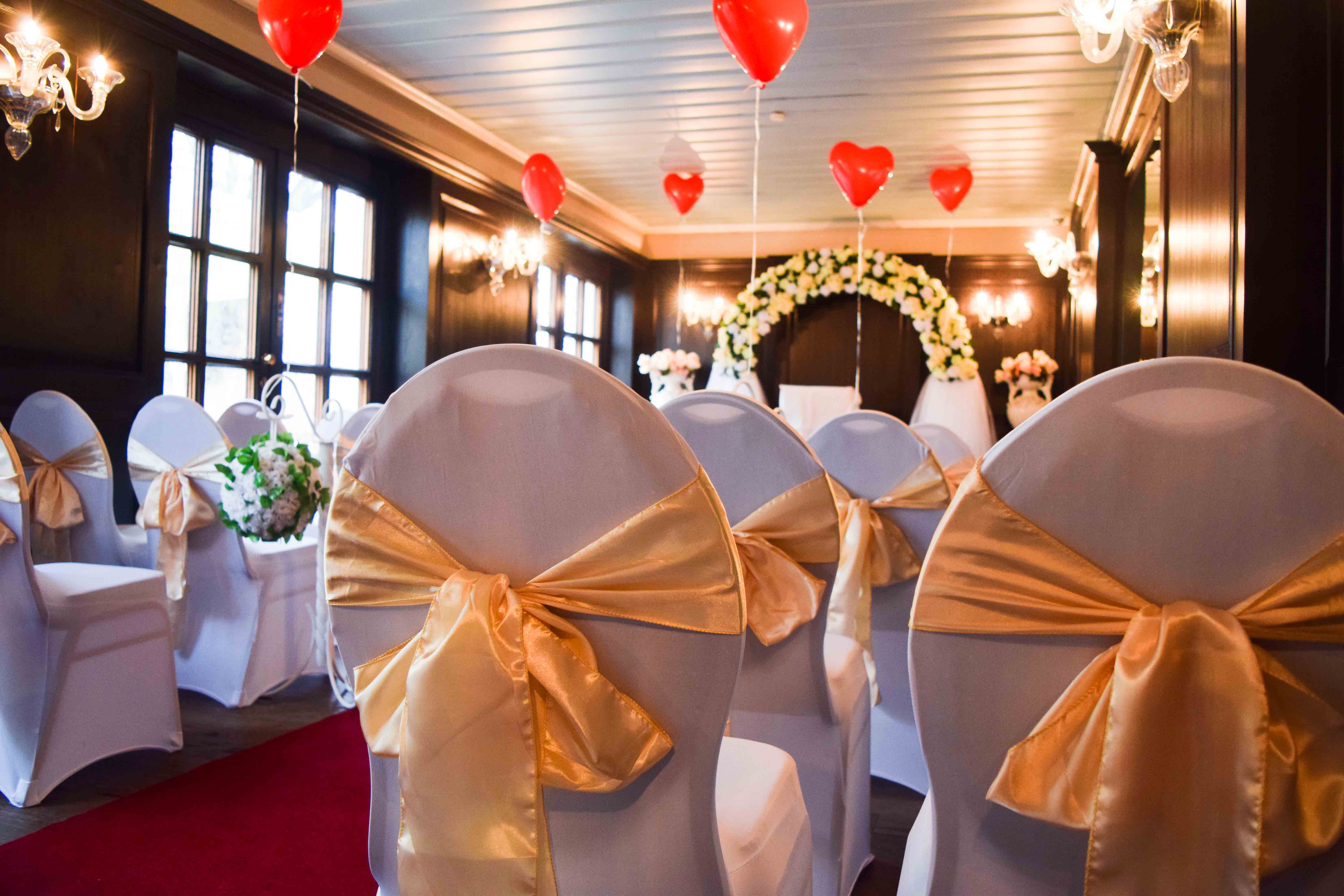 Schleifen f&uuml;r die St&uuml;hle - Hochzeitsschleifen - Hochzeitsdekoration mieten - Rund um Ihre Hochzeit