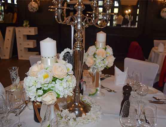 Kerzen und Kerzenständer mieten rund um Ihre Hochzeit, Hochzeitsdeko mieten, Hochzeitsdekoration