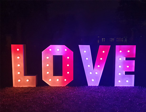 Love Buchstaben 1,2m mieten Berlin rund f&uuml;r die Hochzeit, Hochzeitstdeko mieten Berlin, Hochzeitsdekoration mieten, Hochzeit mieten, rund um die Hochzeit