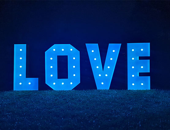 Love Buchstaben 1,2m mieten Berlin rund f&uuml;r die Hochzeit, Hochzeitstdekoration mieten Berlin, Hochzeitsdekoration mieten, Hochzeit mieten, rund um die Hochzeit
