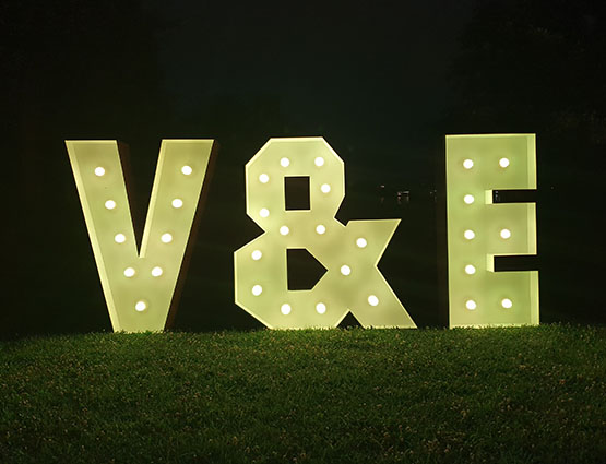 XL Initialen 1,2m mieten in Berlin rund f&uuml;r die Hochzeit, Hochzeitstdekoration mieten Berlin, Hochzeitsdekoration mieten, Hochzeit mieten, rund um die Hochzeit