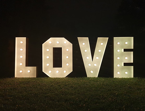XL Love Buchstaben 1,2m mieten Berlin rund f&uuml;r die Hochzeit, Hochzeitstbuchstaben mieten Berlin, Hochzeitsdeko mieten, Hochzeit mieten, rund um die Hochzeit