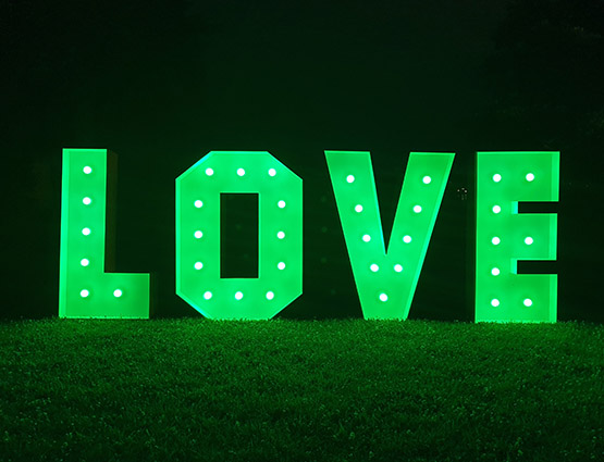 XL Love Buchstaben 1,2m mieten Berlin rund f&uuml;r die Hochzeit, Hochzeitstbuchstaben mieten Berlin, Hochzeitsdekoration mieten, Hochzeit mieten, rund um die Hochzeit