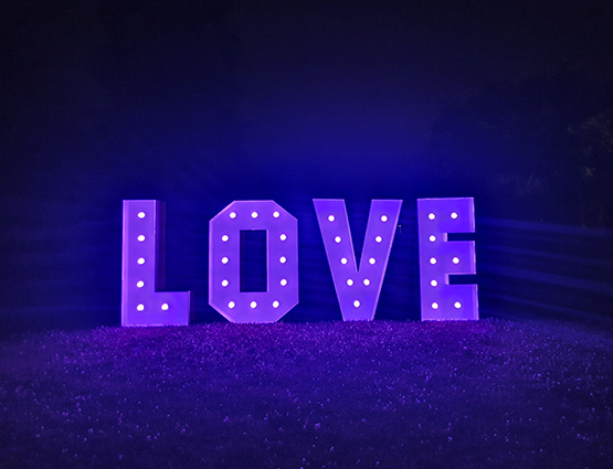 XL Love Buchstaben 1,2m mieten Berlin rund f&uuml;r die Hochzeit, Hochzeitstdekoration mieten in Berlin, Hochzeitsdekoration mieten, Hochzeit mieten, rund um die Hochzeit